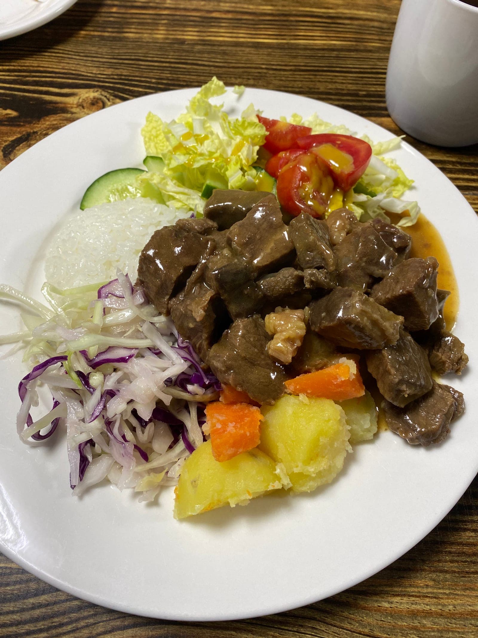 モンゴルごはんの記録｜ラム肉料理とファストフード、飲み物いろいろ