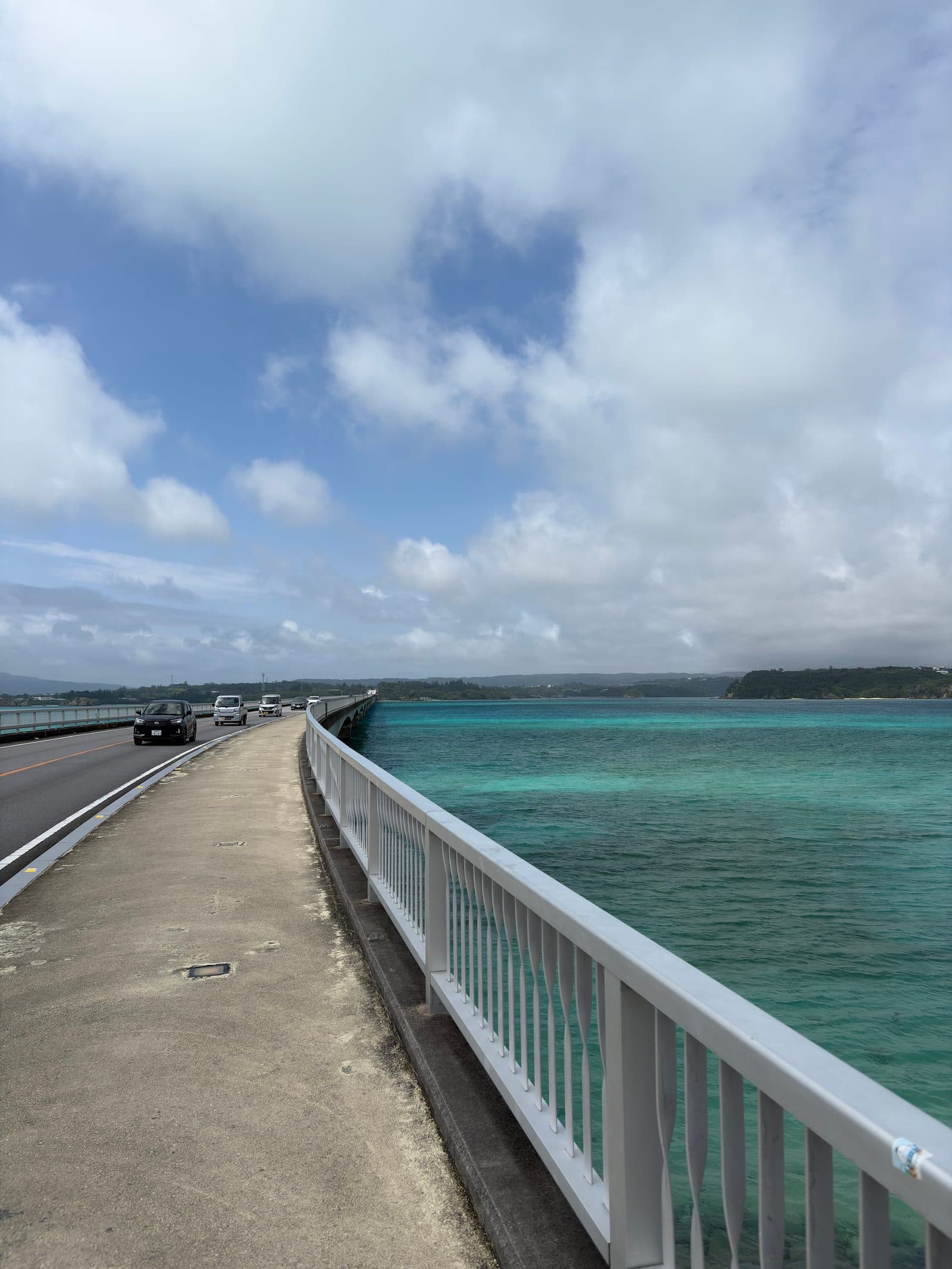 Okinawa Stay Log | The Guesthouse, the Sea, and the Town in Photos