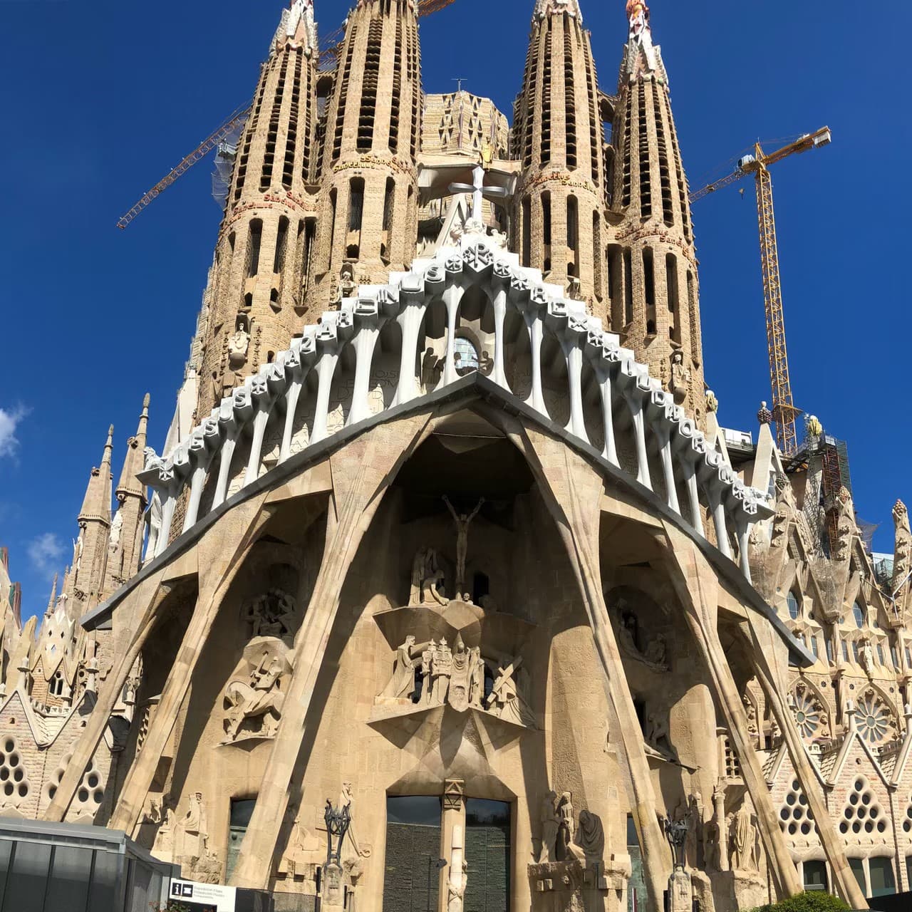 マドリード旅行記｜コロナで閉まり始めたスペインの街
