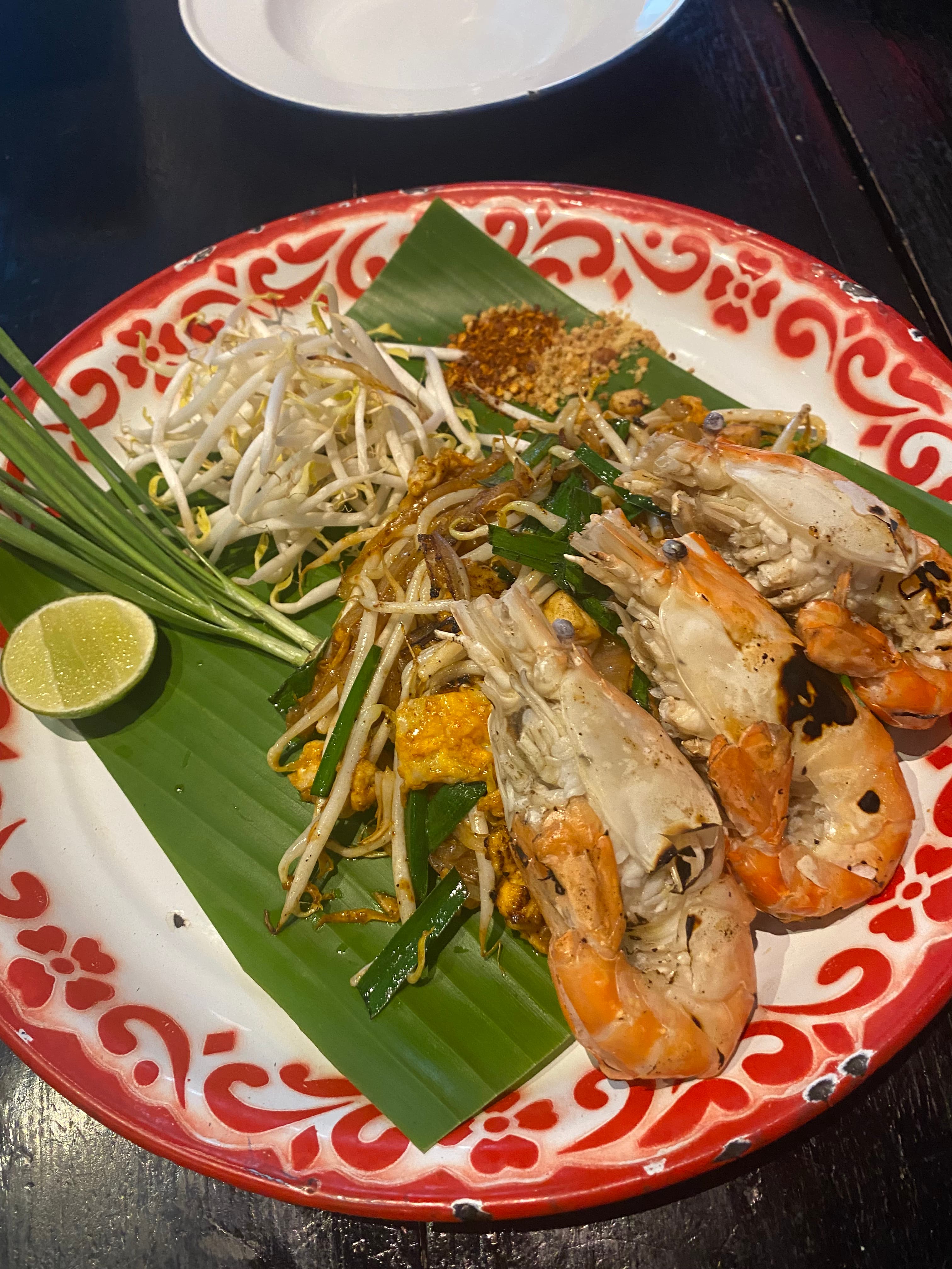 有名なパッタイ店で食べた一皿