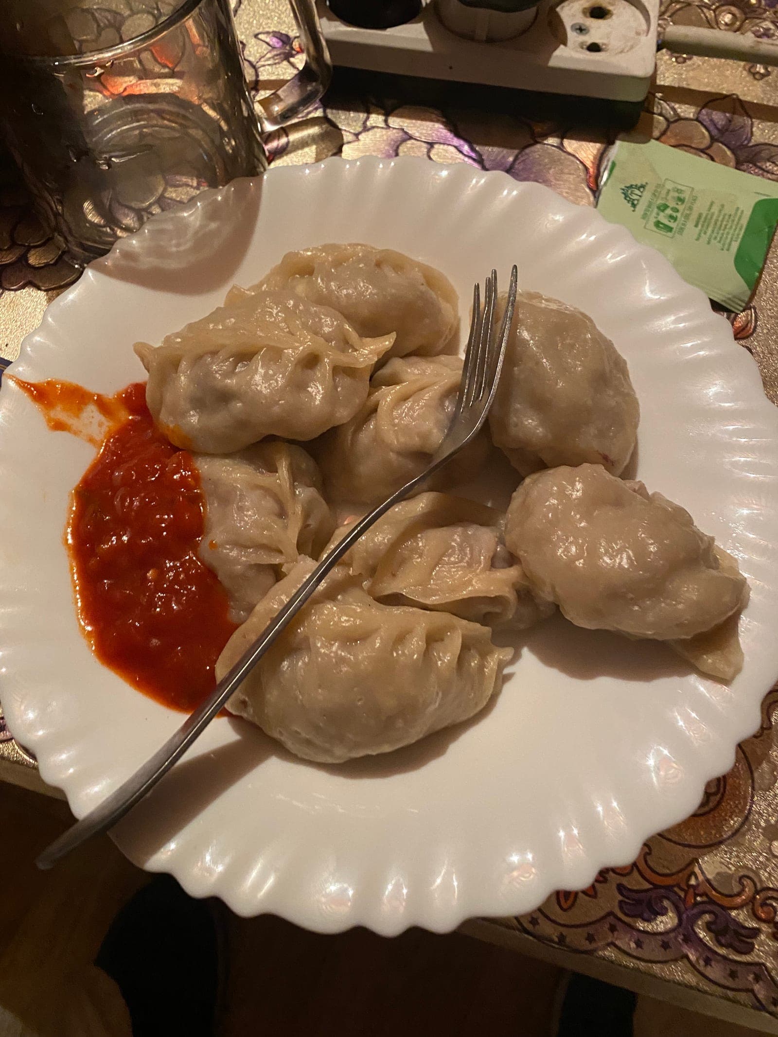 ボーズ(buuz)。蒸し餃子のような料理